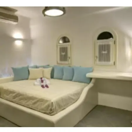 Aegean Queen - Onar Collection Naousa (Paros)