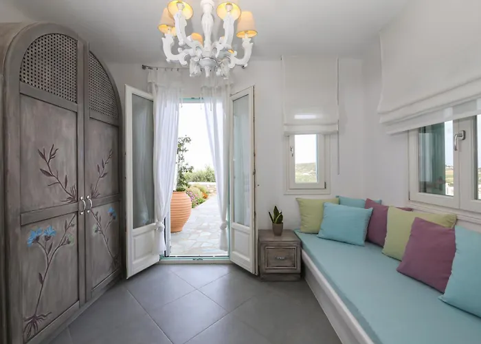 Aegean Queen - Onar Collection * Naousa (Paros)